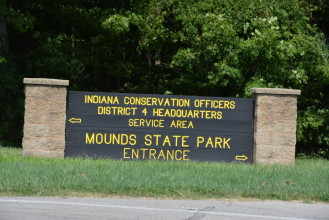 Our Visit to The Mounds State Park Near Muncie, Indiana